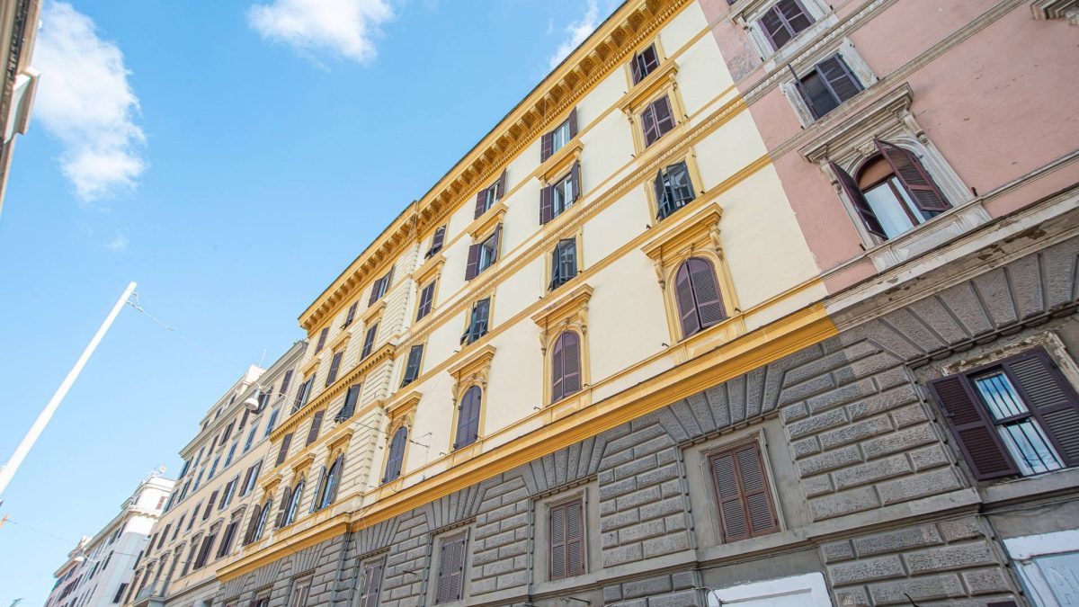 Via Cairoli